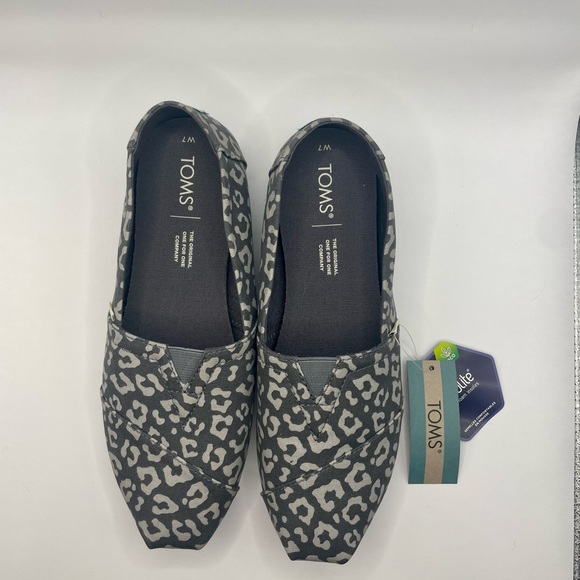 TOMS Alpargata Womens Slip On Flats Fashion Loafers NWT - Picture 2 of 4